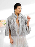 Women's Faux Fur Shawls Cape and Wraps Bridal Cloak Coat Fur Cover Up for Bride and Bridesmaids . (Beige)