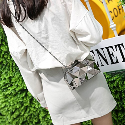 Women Lattice Pattern Metal Handbag Chain Geometric Evening Clutch Purse, Gold